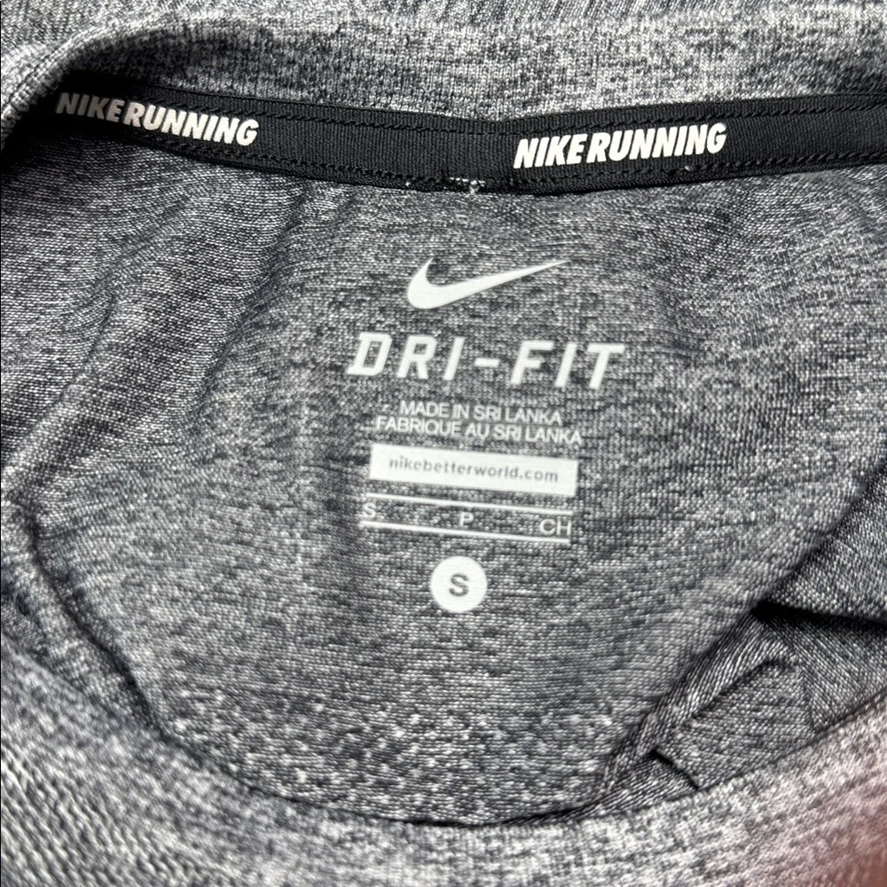 Nike Dri Fit Running Gray Long Sleeve Shirt Men's Small